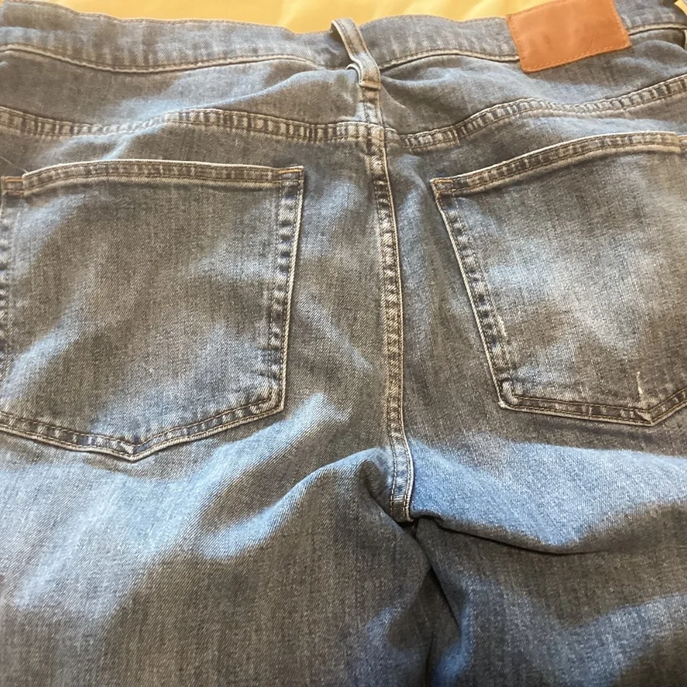 J crew broken in comfy BF jeans sz 33